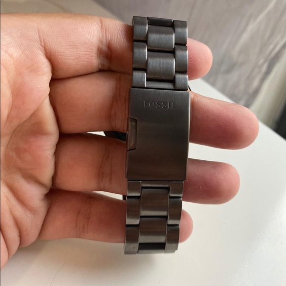 Fossil Gen 4 Smartwatch - Explorist HR 45mm No Box - Picture 5 of 8